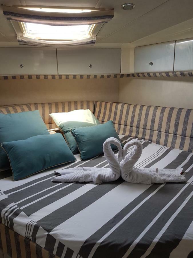 Cabine D'Hotes Sur Yacht 13 Metres 阿格德 外观 照片